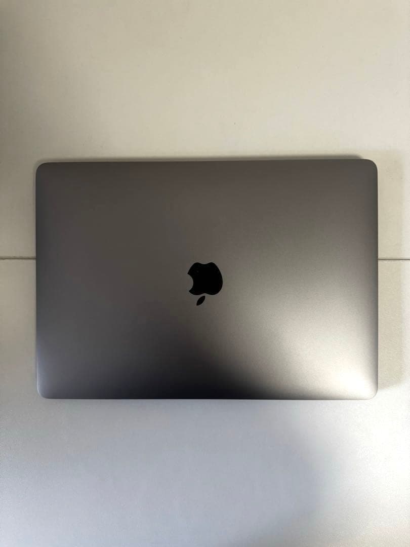MacBook Pro(2020, intel) 13インチ 16/512GB