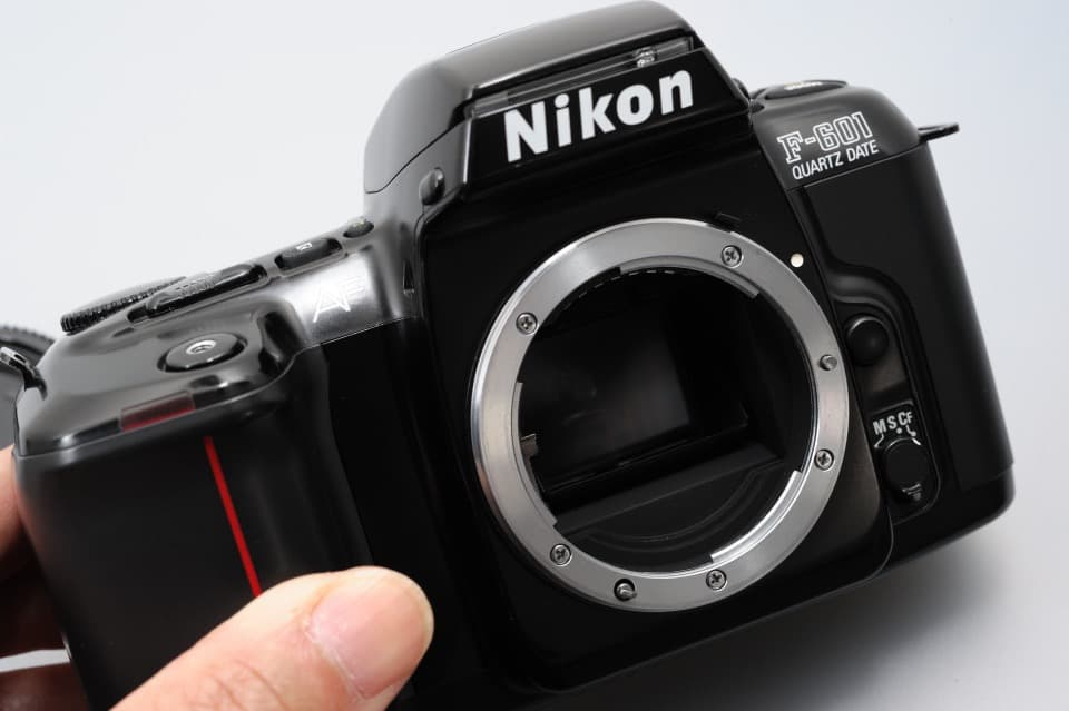 Nikon F-601 撮影可能現役機 + AF 50mm/F1.4D セット