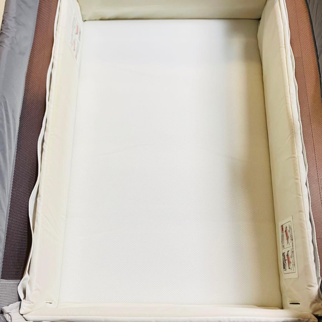 【訳アリ価格・匿名配送】アップリカ ココネルエアーABベビーベッド グレーベアー