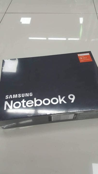 【BIG-SALE】ノートパソコン　SAMSUNG