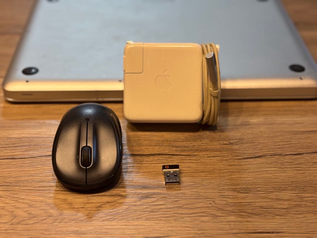 MacBook Pro 13インチ Mid 2010年＋USBマウス付き