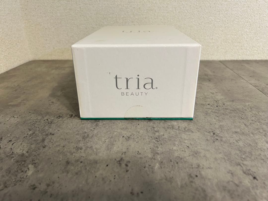 トリア 脱毛器 本体 充電器付き