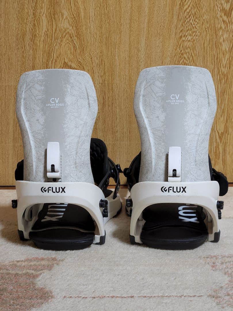 FLUX 　CV　Mサイズ　美品