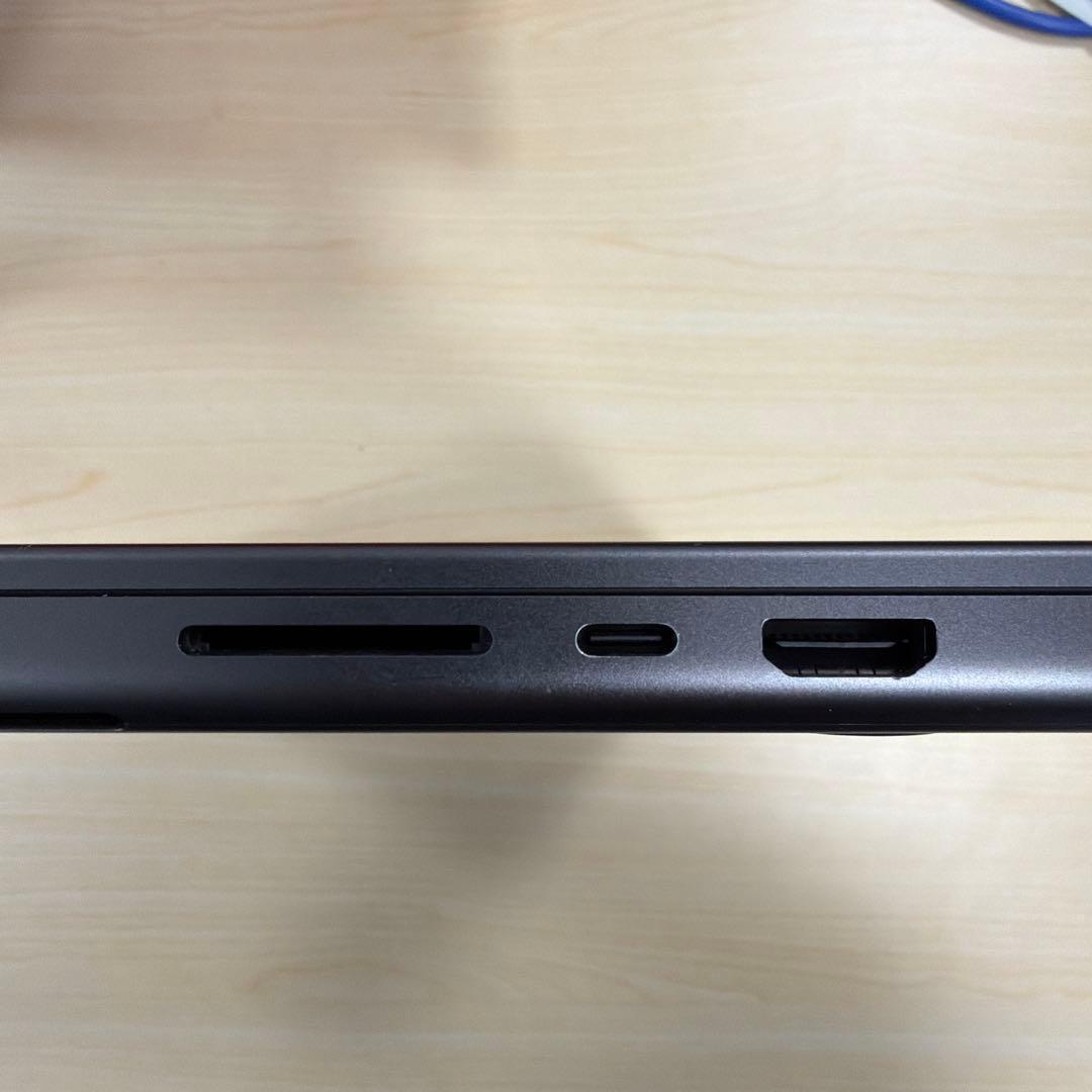 Apple MacBook Pro M3 メモリ36GB 12コア 16インチ