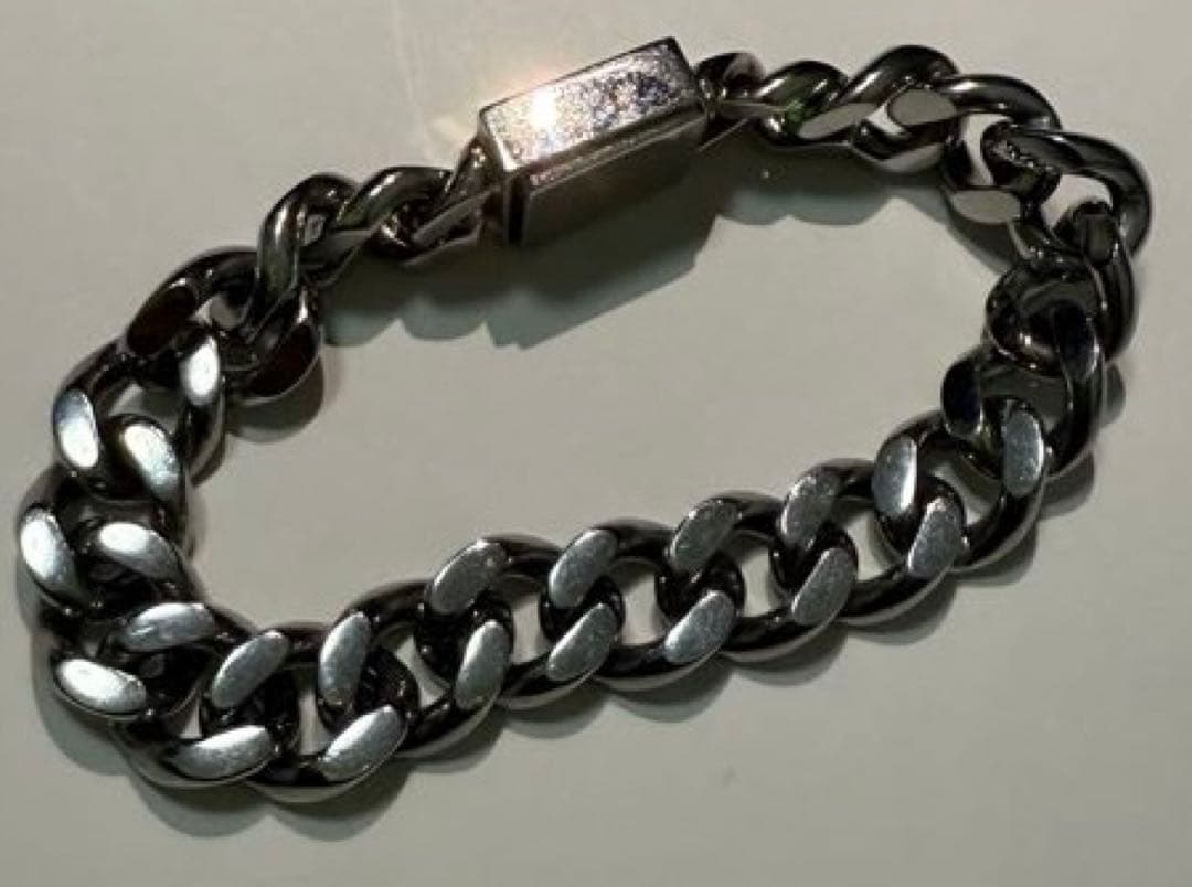 Fendi シルバーチェーンブレスレット