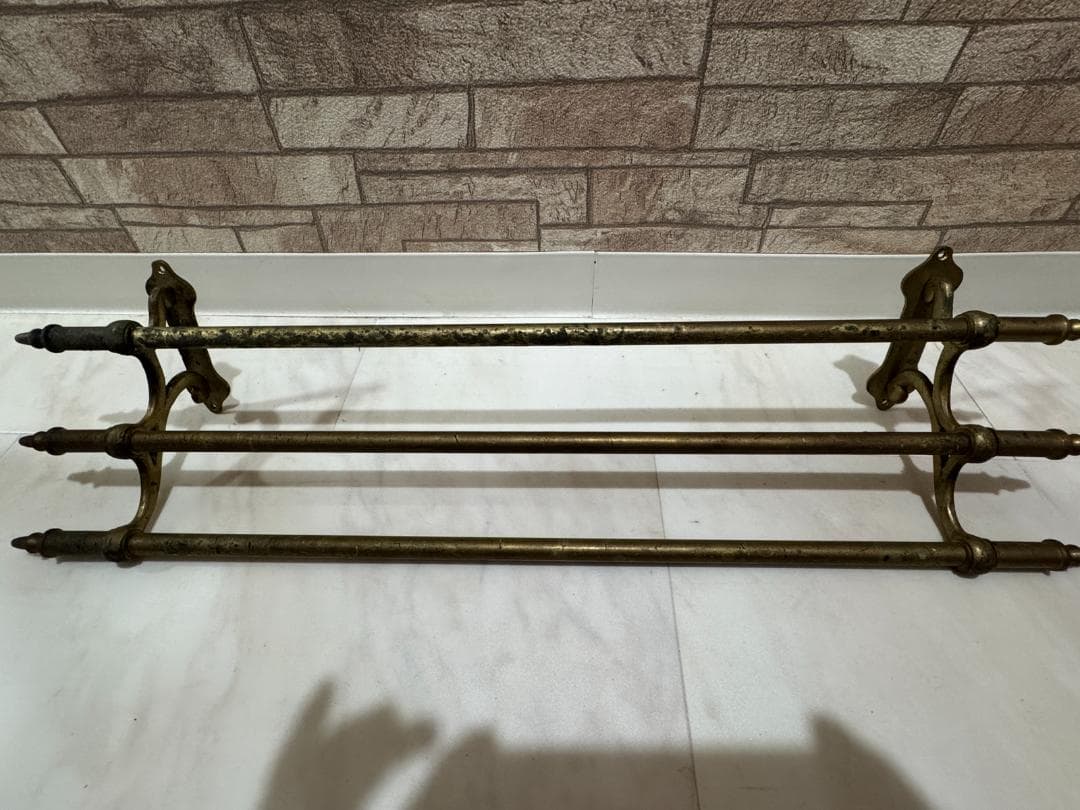 アンティークなタオルハンガー　バー3本