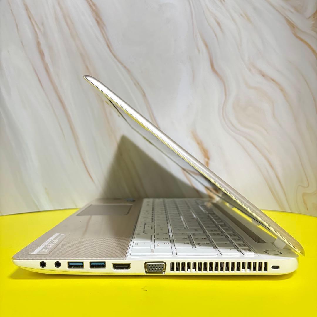 売り尽くし!!カメラ付★Office付★東芝★4世代i3★新品爆速SSD★動作◎