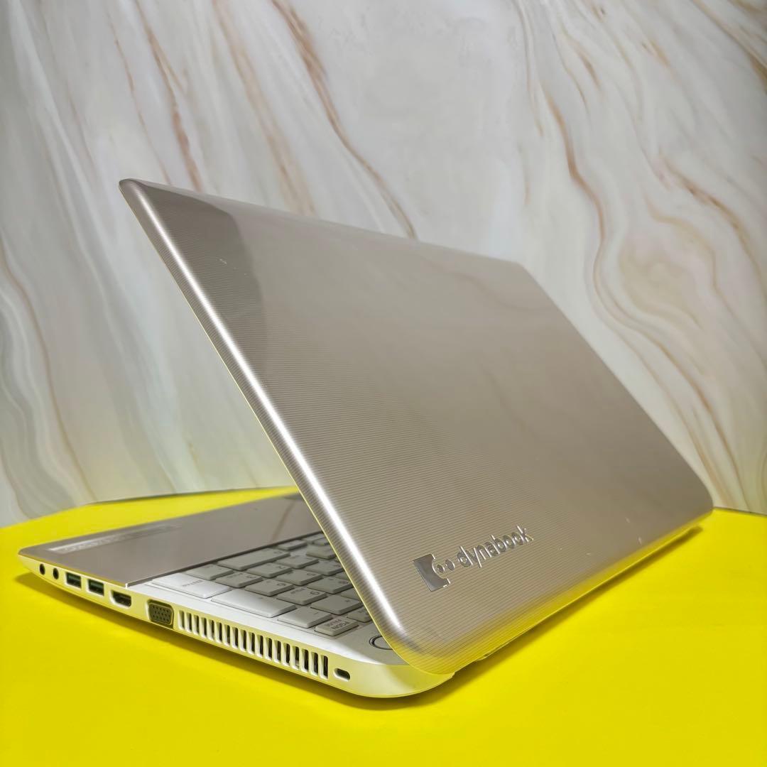 売り尽くし!!カメラ付★Office付★東芝★4世代i3★新品爆速SSD★動作◎