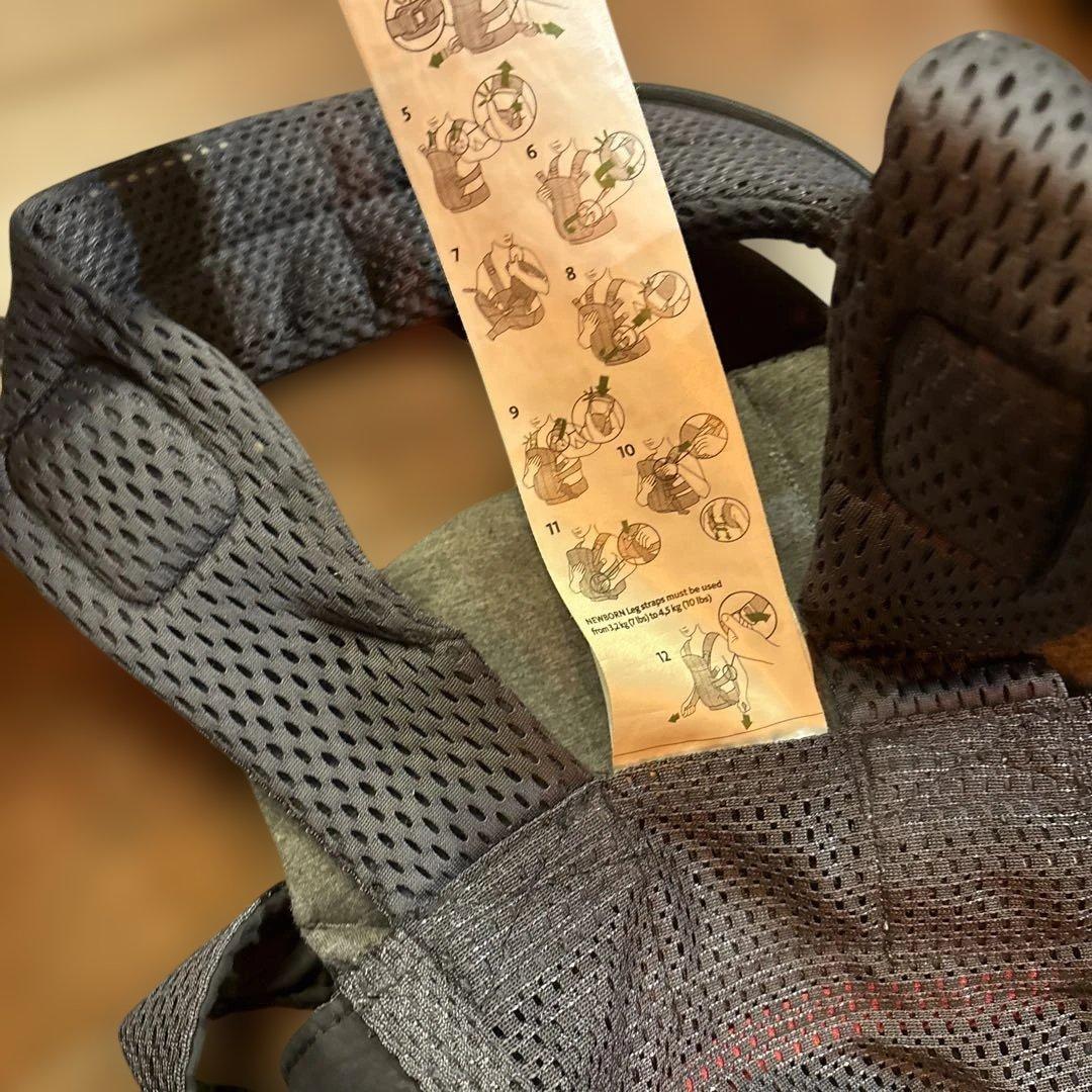 クリスマスまでセール中　 BABYBJÖRN 抱っこ紐 グレー　メッシュ