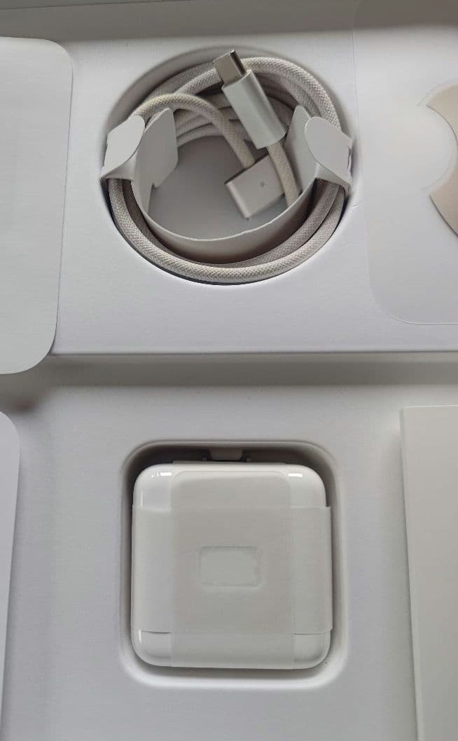 Macbook Air m2 512GB 16GB 色：SL【ジャンク・故障】