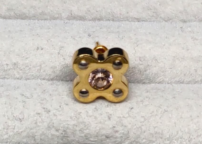 LOUIS VUITTONルイヴィトン　LE1122 　ピアス片耳用　40401