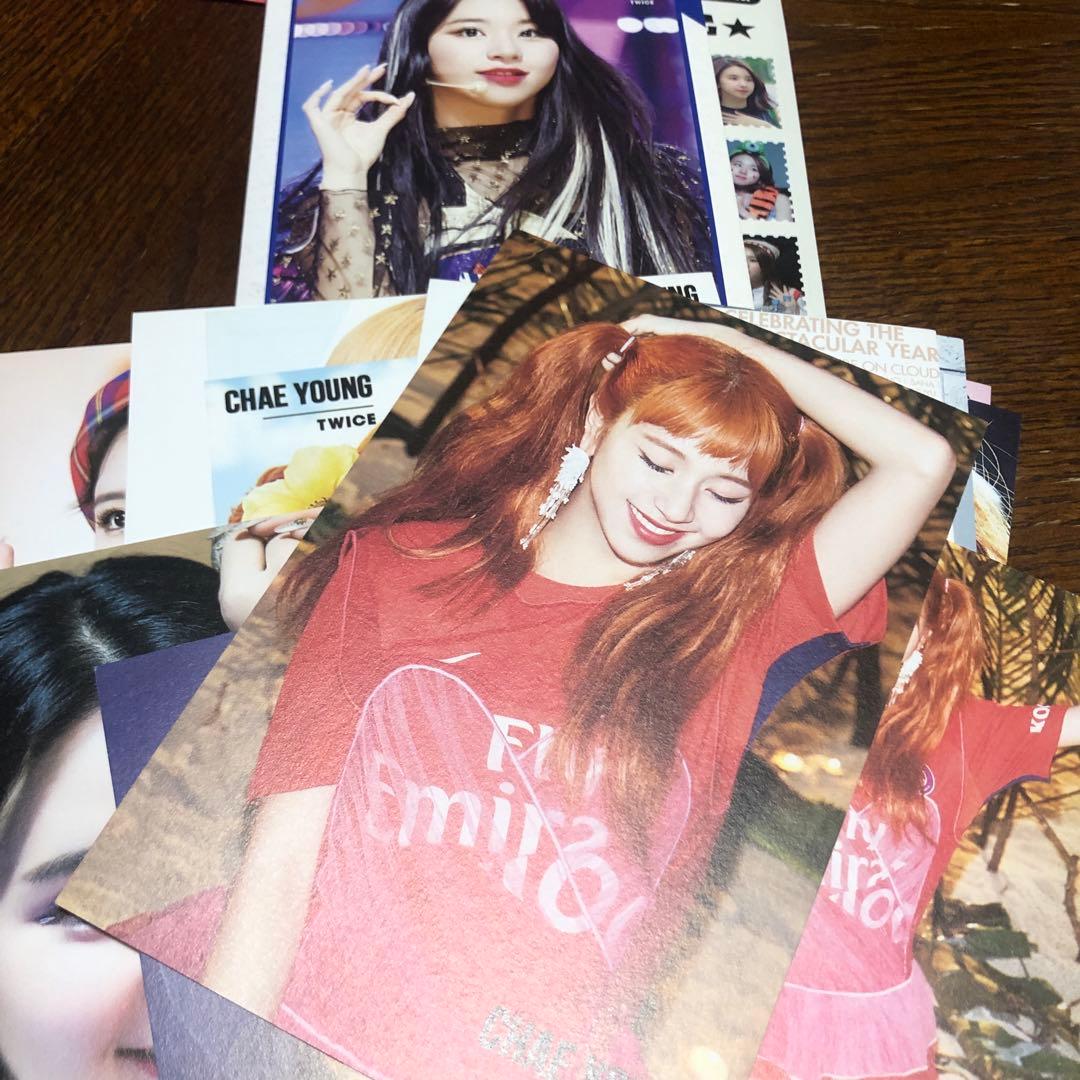 TWICE 缶バッジ・絆創膏・雑貨・カードいろいろまとめ売り