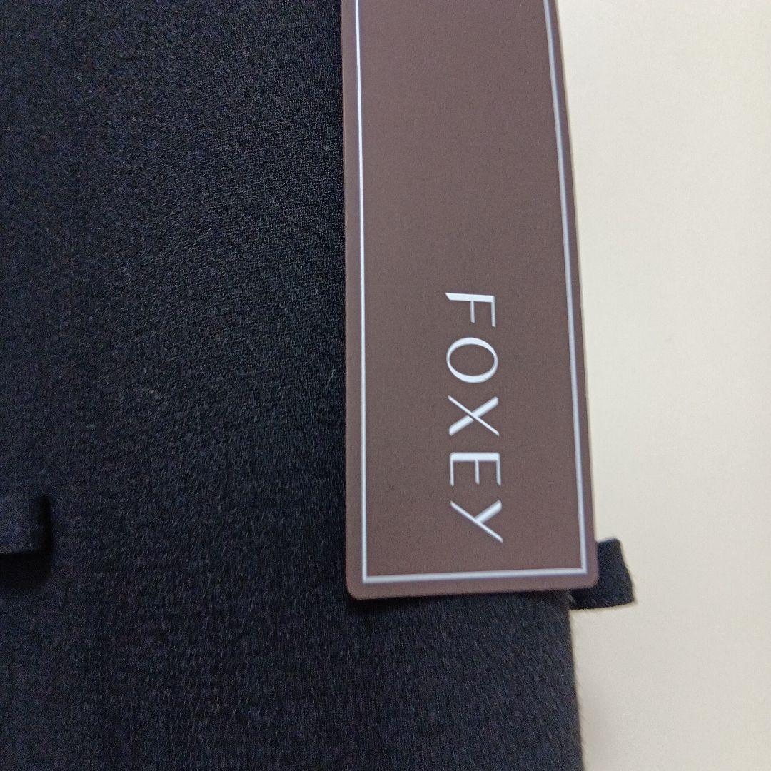 FOXEY 黒 ノースリーブ ひざ丈ワンピース