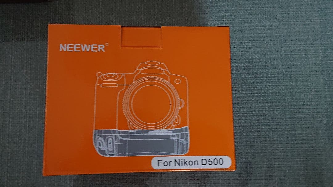 NIKON D500 バッテリーグリップ＋予備バッテリー2本＋α