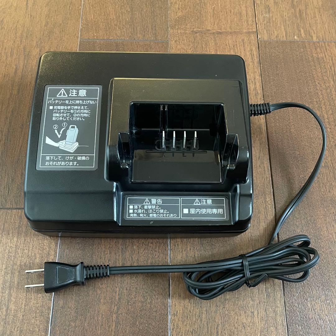 Panasonic 電動自転車バッテリー充電器 NKJ069Z2