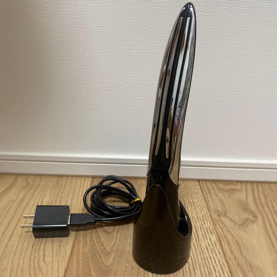 PYR KNIGHT パイラナイト　スタイリッシュデザイン　美顔器　充電式