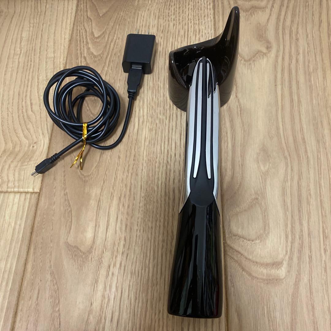 PYR KNIGHT パイラナイト　スタイリッシュデザイン　美顔器　充電式