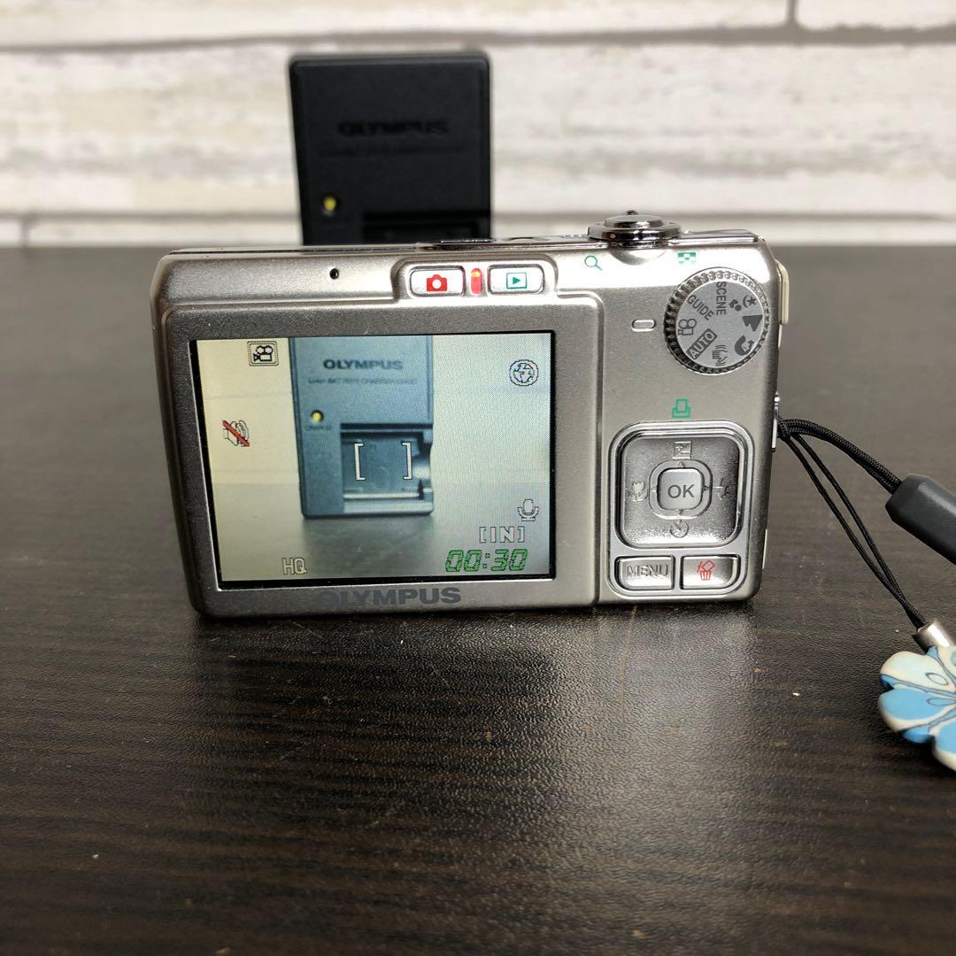 OLYMPUS FE-230 コンパクトカメラ　デジカメ