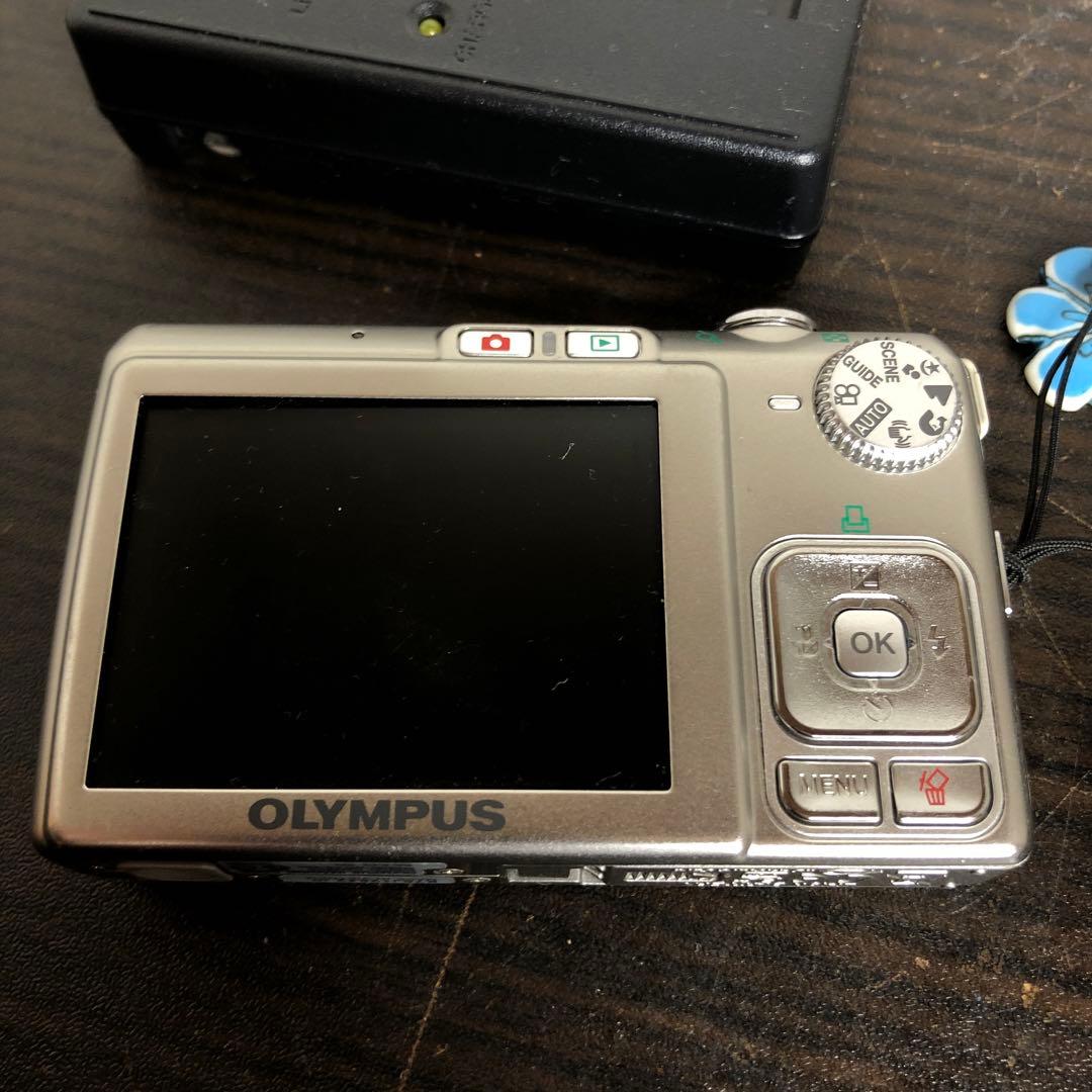 OLYMPUS FE-230 コンパクトカメラ　デジカメ