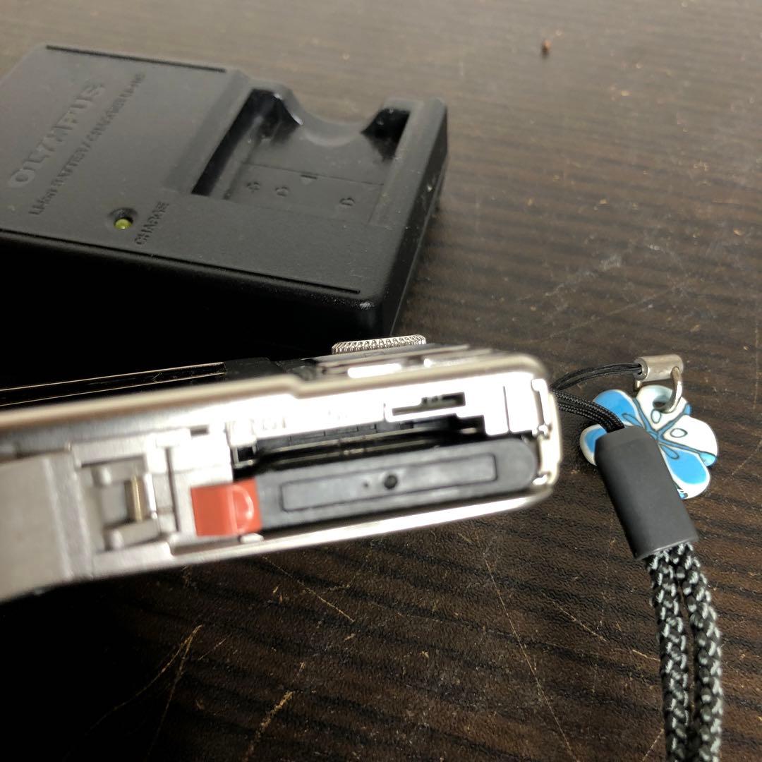 OLYMPUS FE-230 コンパクトカメラ　デジカメ