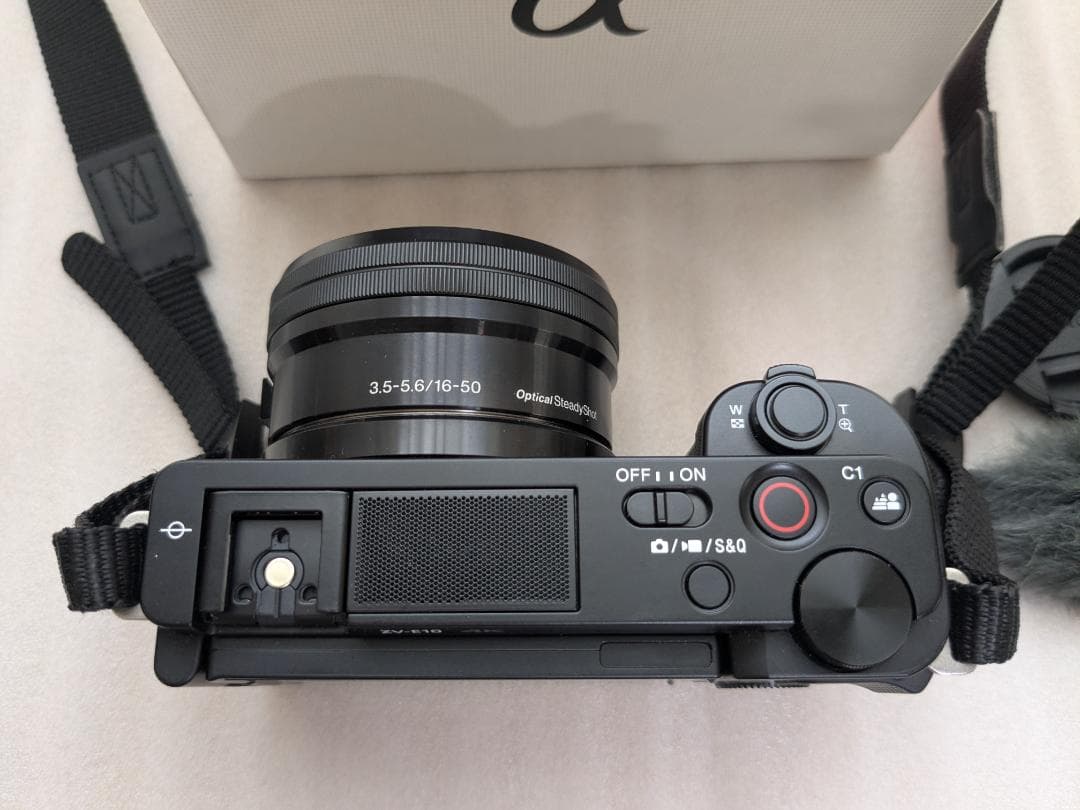 【美品】 VLOGCAM ZV-E10 パワーズームレンズキット ブラック