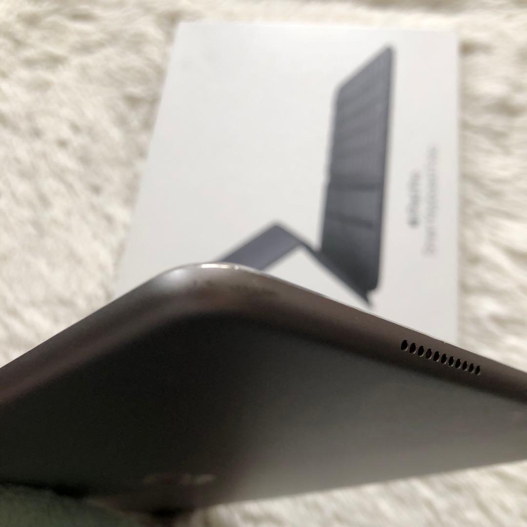 【完動品】iPad Pro 10.5 256GB SIMフリー 【付属品】