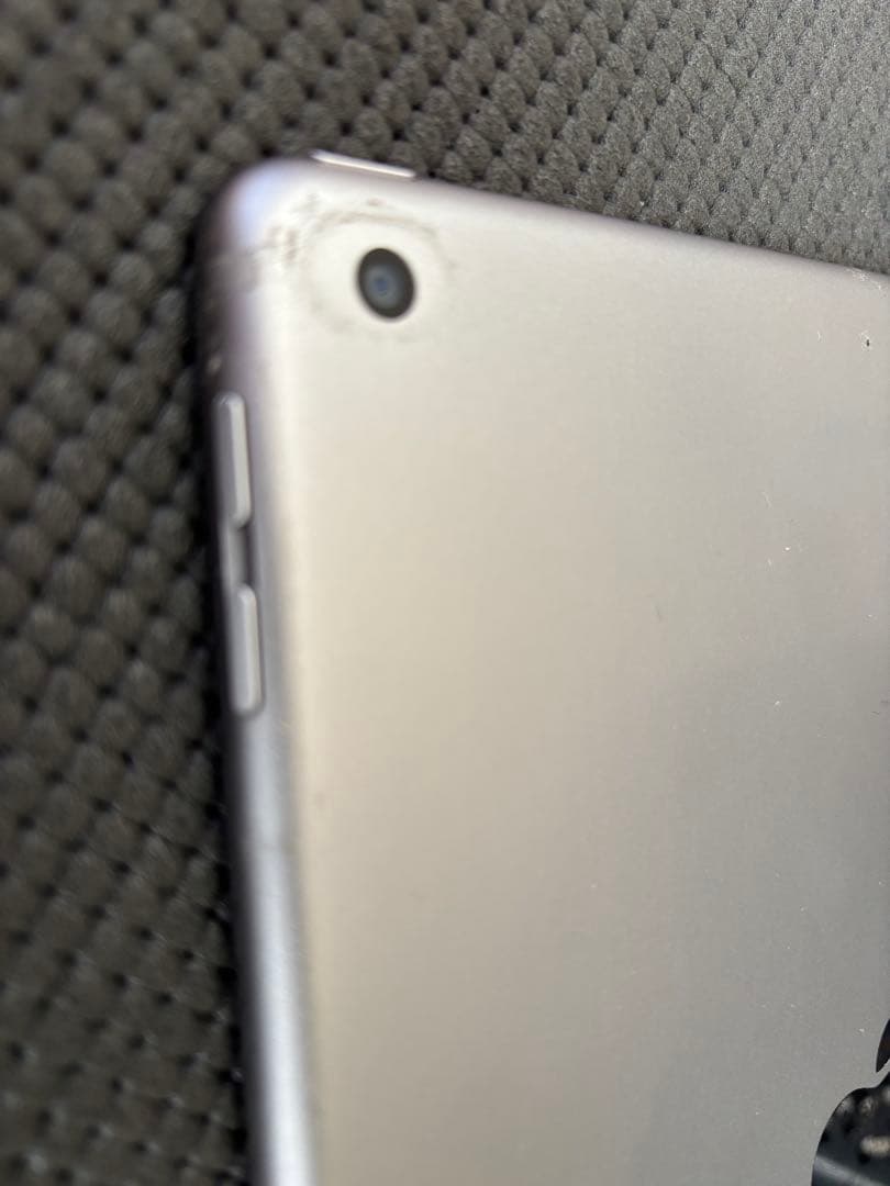 iPad 第5世代　128GB wifiモデル　USED
