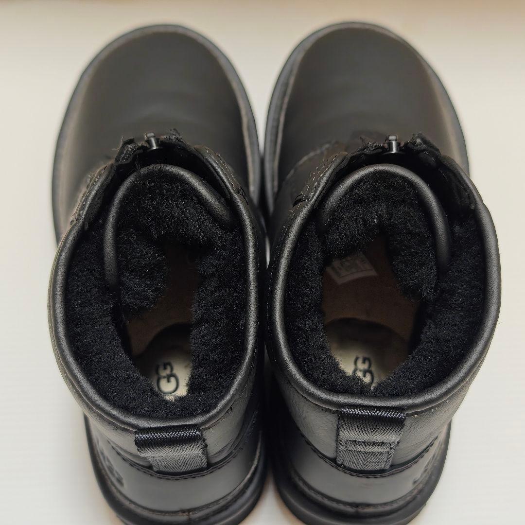 未使用級✨アグ　オールブラック　ムートンブーツ　厚底　フロントジップ 23cm