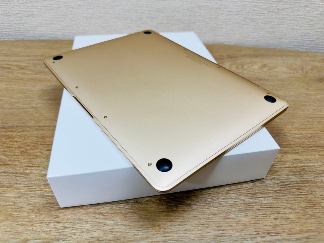 美品Apple MacBook 512GB【MacOS2021年／新品バッテリー