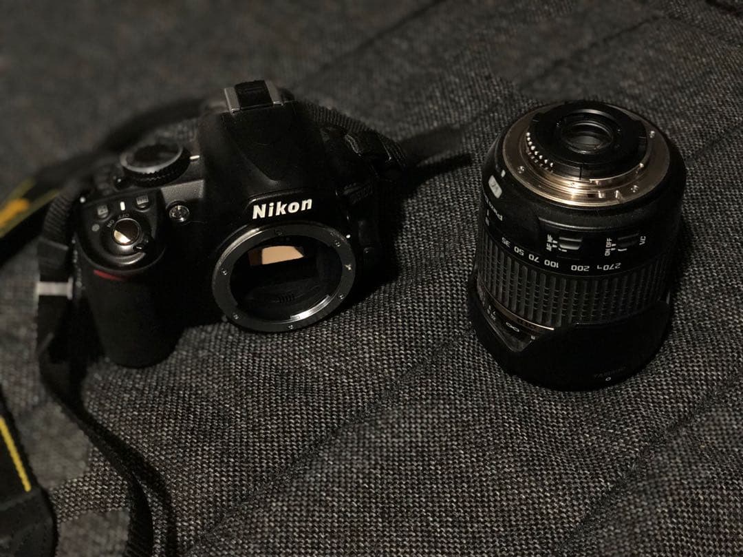 レンズ(単焦点) Nikon D3100 with 18-270mm Lens