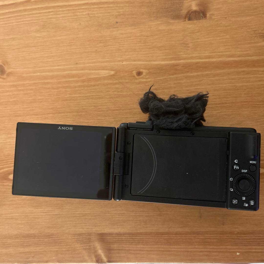 SONY コンパクトデジタルカメラ 本体とリモコン