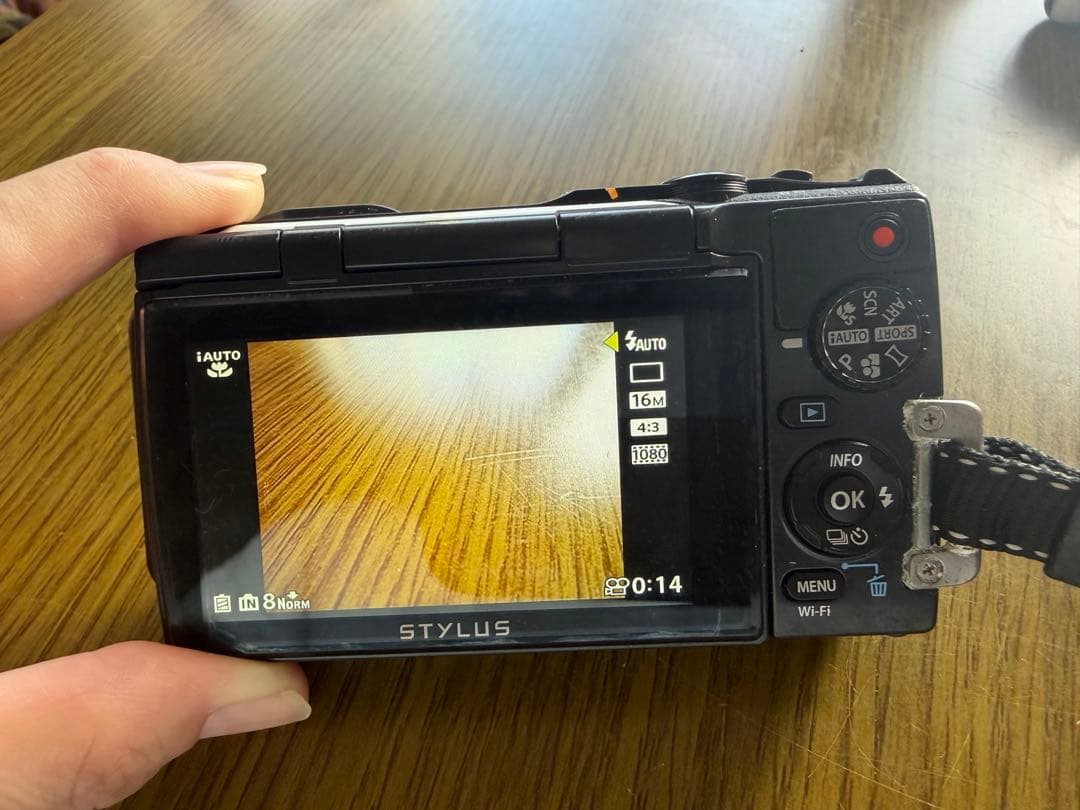 OLYMPUS オリンパス Tough TG-870 デジタルカメラ 防水