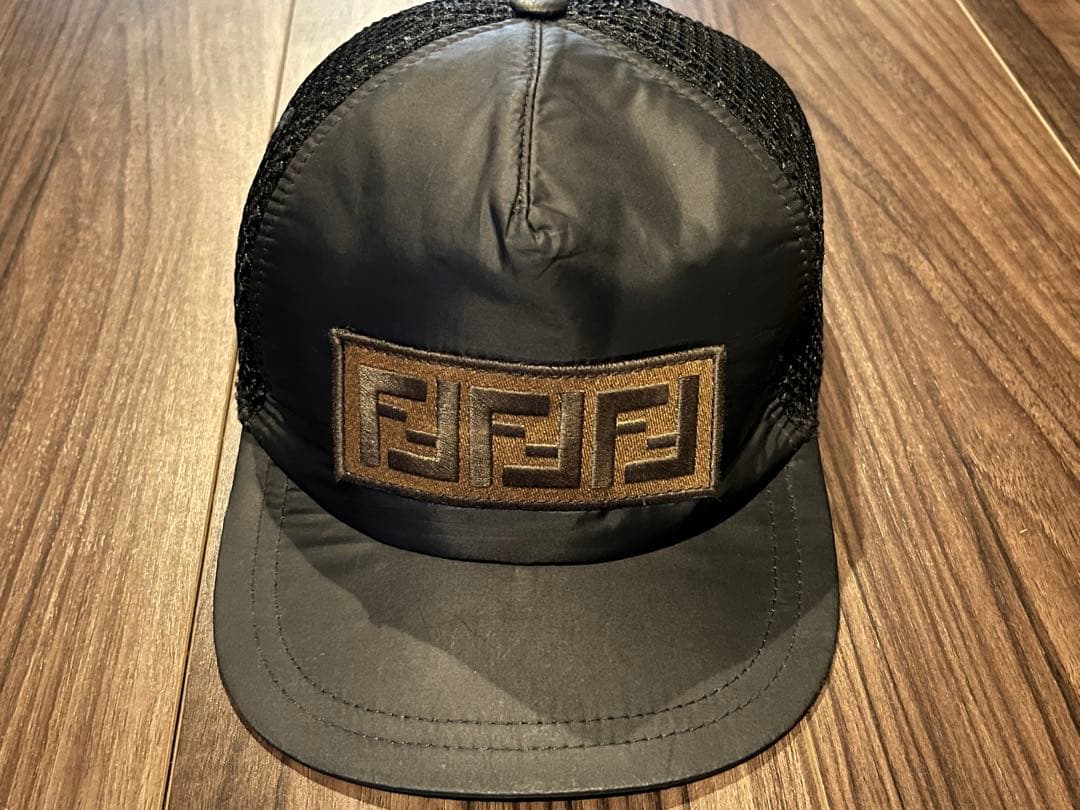 フェンディ　キャップ　キッズサイズ小さめボーイズ