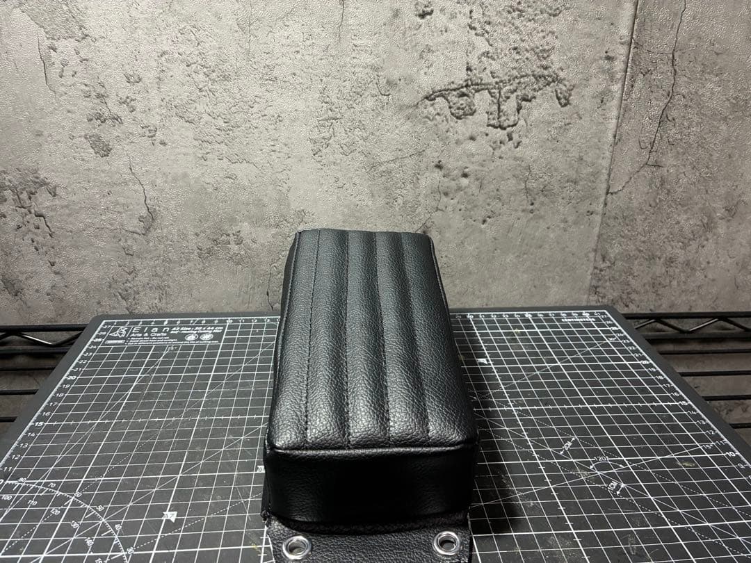 72ピリオンパッド ピリオンシート ベイツ　ハーレー　トライアンフ　チョッパー