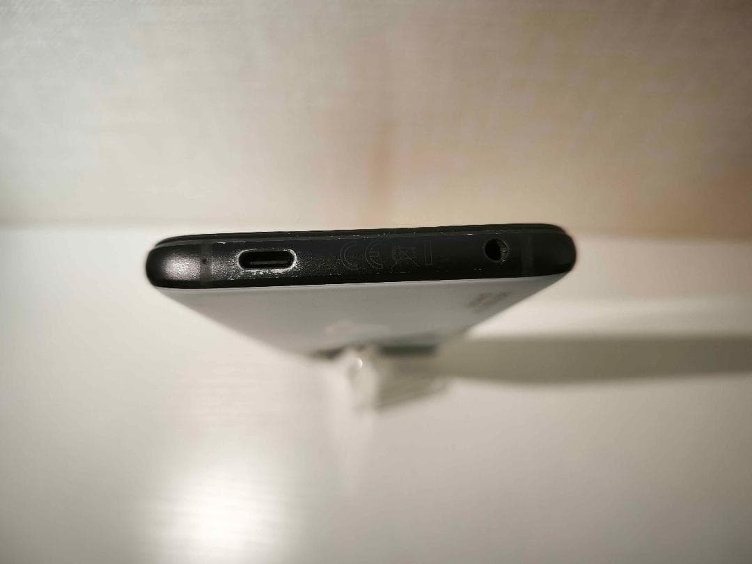 【umi】 ROG Phone 7 256GB ストームホワイト