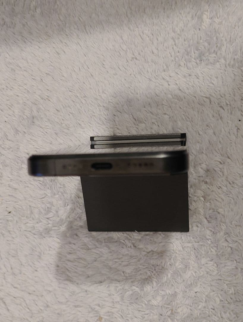 ハ*ト様 iPhone 15pro 128GB 北米版 A2848 バッテリー容