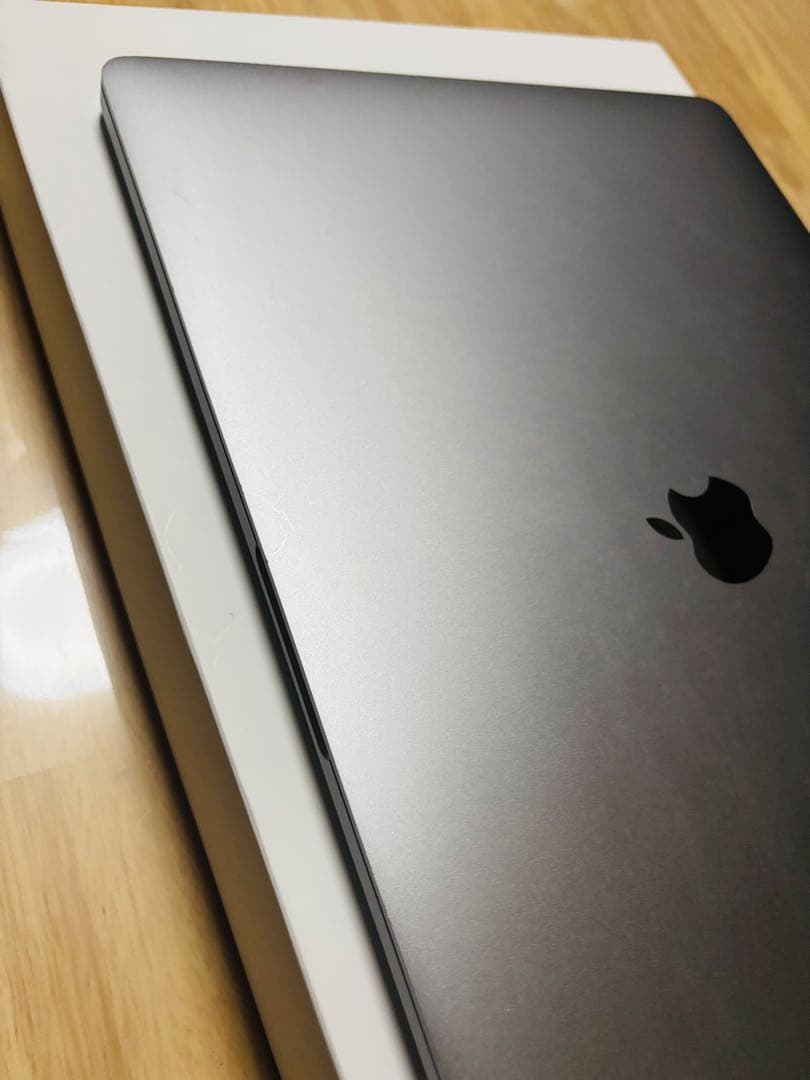 MacBookpro 2019 16インチ 16GB core i7 512GB