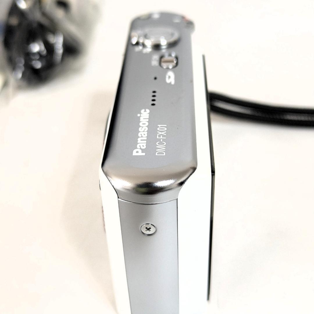 パナソニック デジタルカメラ LUMIX DMC-FX01-W ホワイト