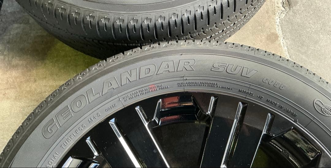 デリカD5 純正 シャモニー 限定ブラックホイール 純正ナット付属