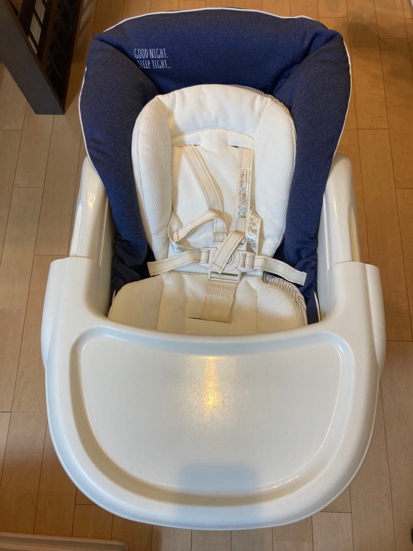 【動作確認済】コンビ 電動ハイローチェア ネムリラ4キャス AT combi