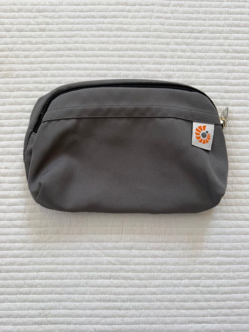 まつ　エルゴ 抱っこ紐 オムニ ブリーズ グラファイトグレー