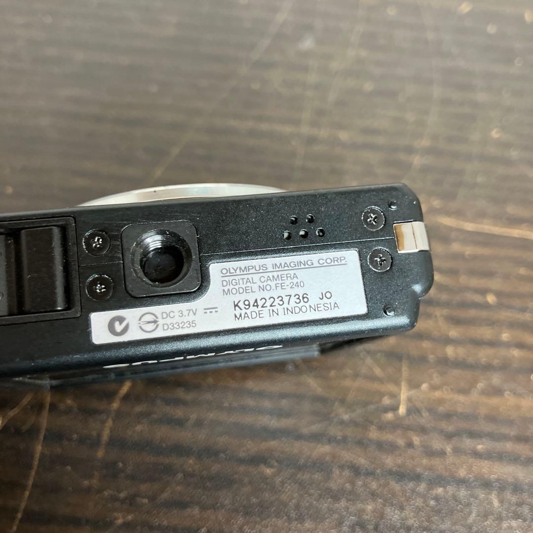 OLYMPUS FE-240 コンパクトデジタルカメラ