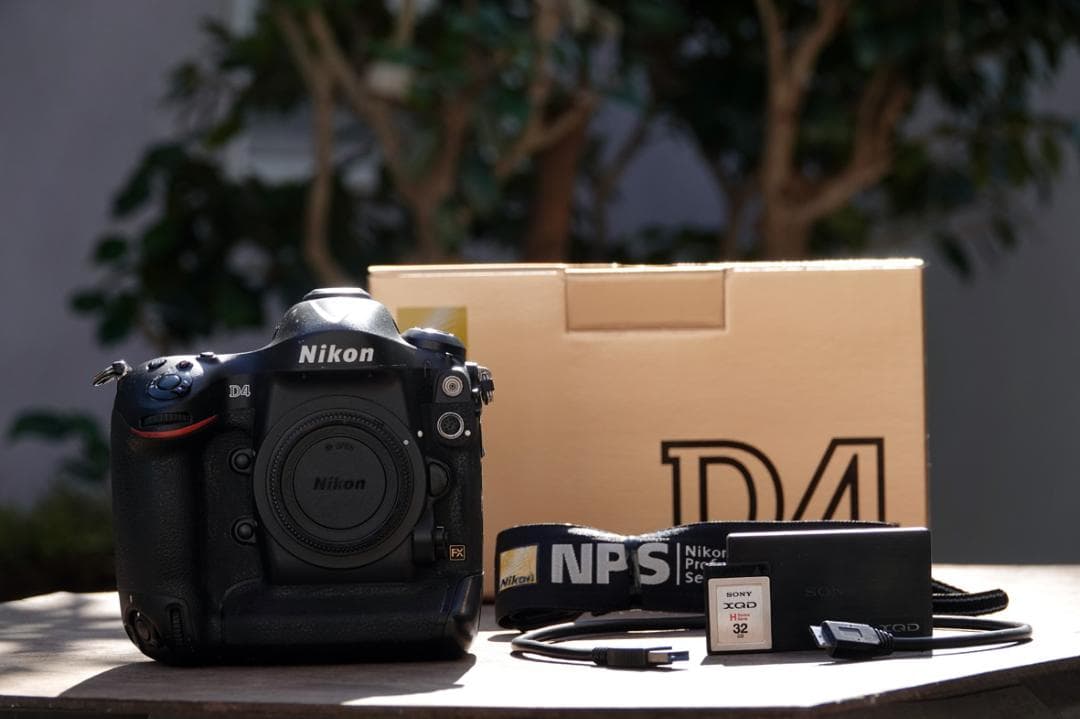 デジタルカメラ Nikon D4