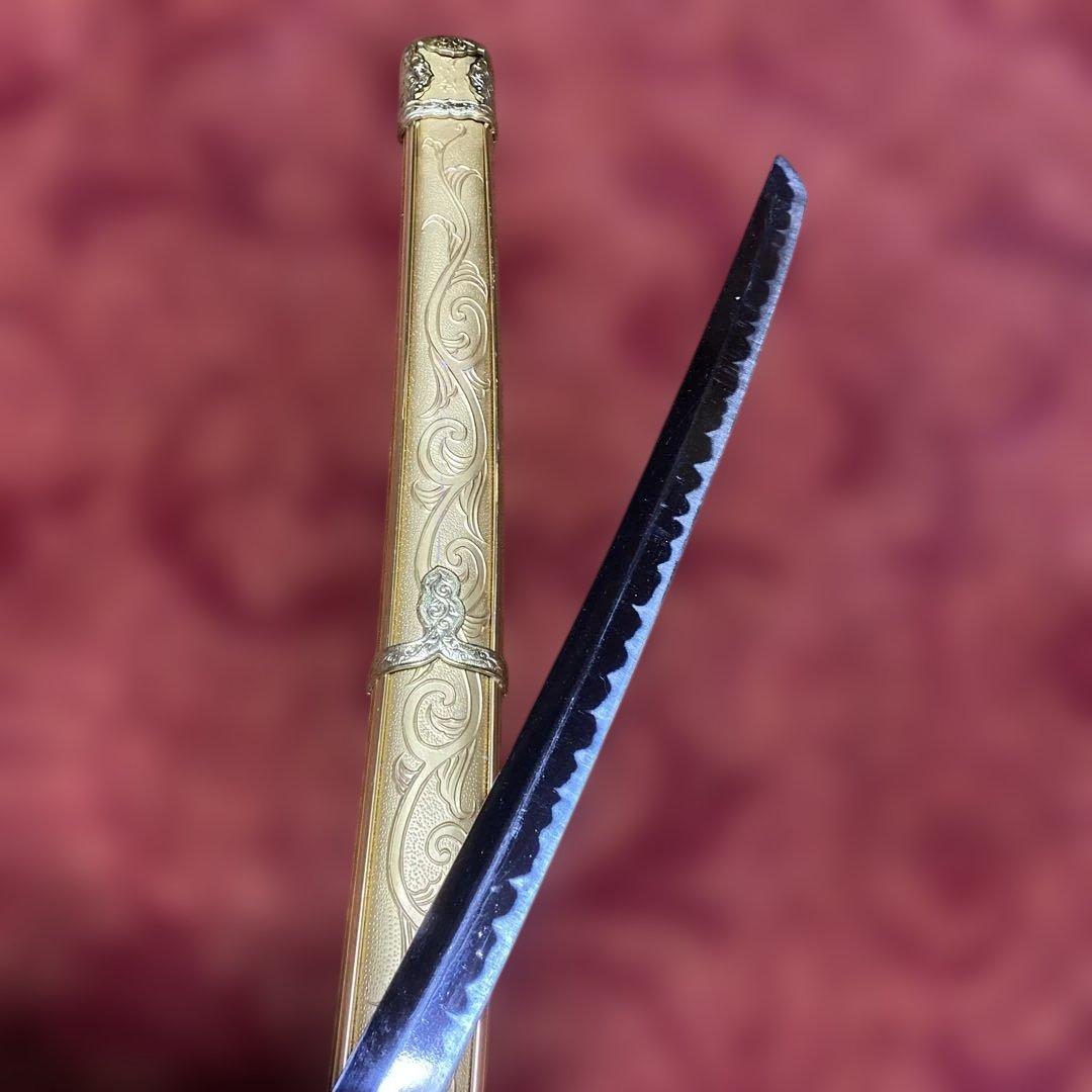 模造刀(刀袋付) 太刀造り 金具装飾 金茶柄 太刀型金鍔