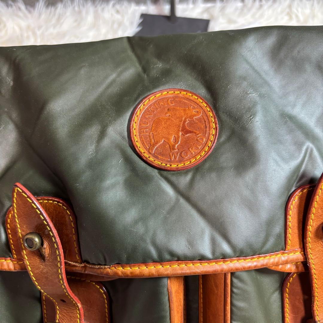 大人気✨　ハンティングワールド バチューサーパス カーキ系 メッセンジャーバッグ