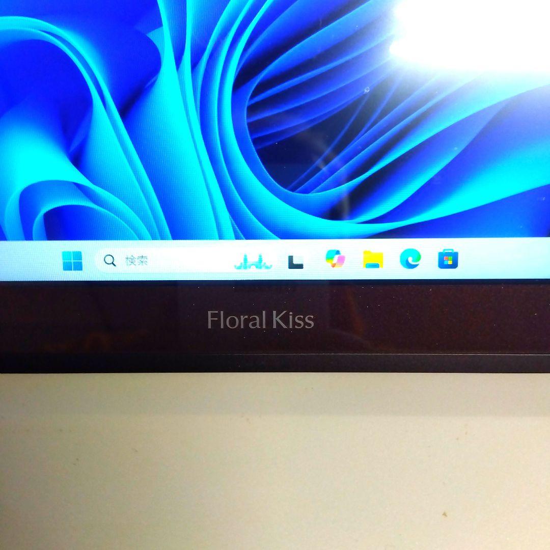 ノートパソコンWindows11 i5大容量直ぐ使えるカメラオフィス付き