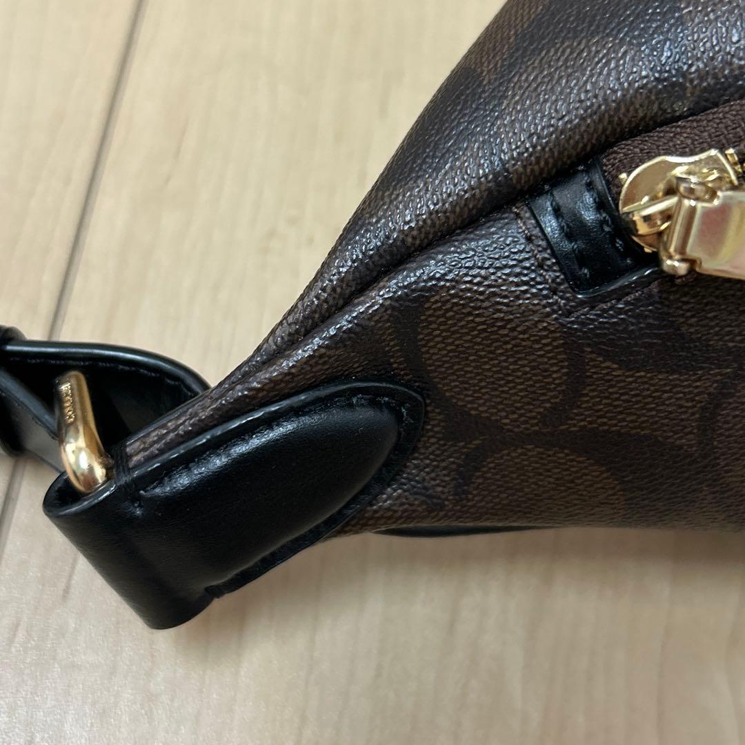 とと　コーチPVCレザーウエストポーチ