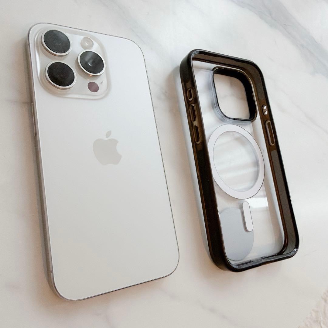 iphone15pro ホワイトチタニウム256GB CASETiFYケース付き