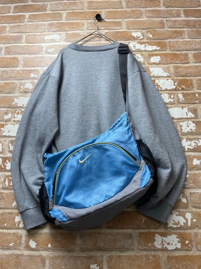 90s NIKE ナイキ　ショルダーバック　y2k 水色　刺繍 ナイロン　テック