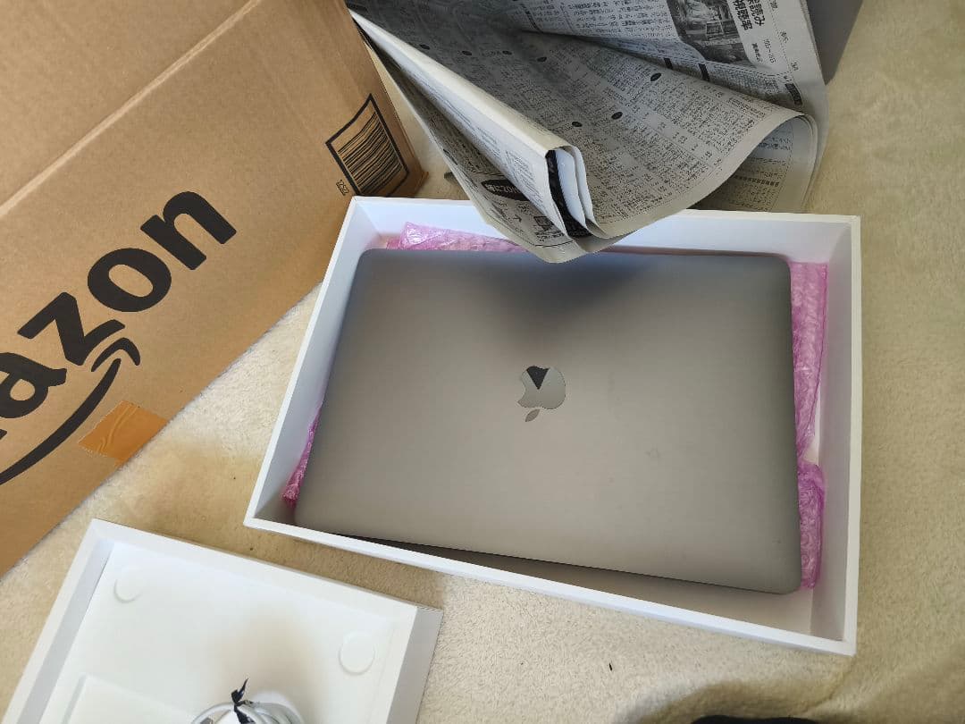 2022年製　M2/16GB Macbookpro　タッチバー